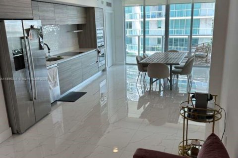 Condominio en alquiler en Miami Beach, Florida, 2 dormitorios, 88.44 m2 № 1947599 - foto 3
