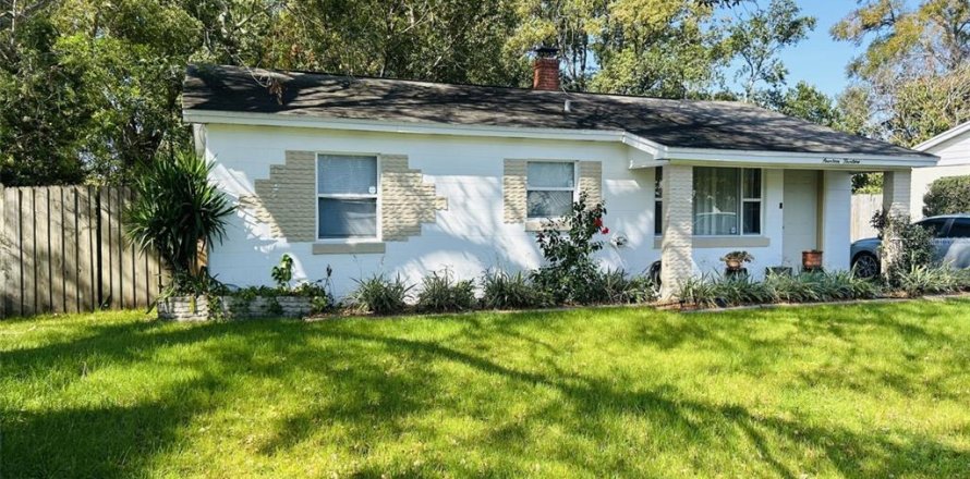 House in Lakeland, Florida 2 bedrooms, 113.25 sq.m. № 1907165