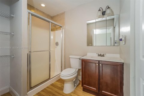 House in North Lauderdale, Florida 3 bedrooms, 122.26 sq.m. № 1996486 - photo 13