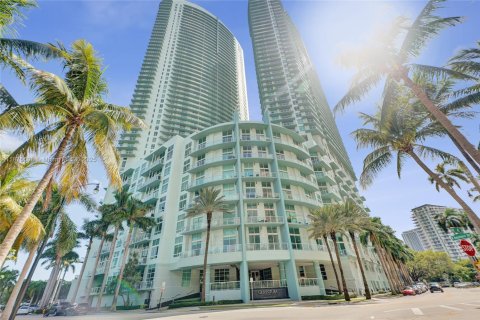 Condo in Miami, Florida, 1 bedroom  № 1979023 - photo 20