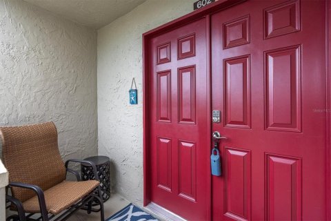 Condo in Tarpon Springs, Florida, 2 bedrooms  № 1913241 - photo 3