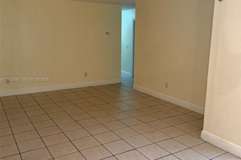 Villa ou maison à louer à Boynton Beach, Floride: 4 chambres, 117.06 m2 № 1999021 - photo 6