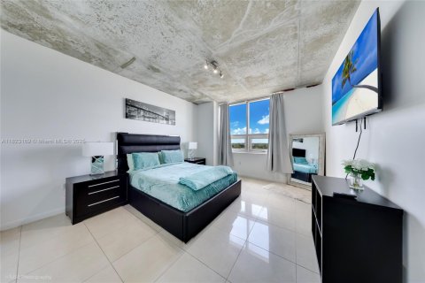 Condominio en venta en Miami, Florida, 1 dormitorio, 68.75 m2 № 1937844 - foto 11
