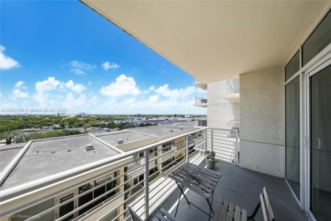 Condominio en venta en Miami, Florida, 1 dormitorio, 68.75 m2 № 1937844 - foto 8