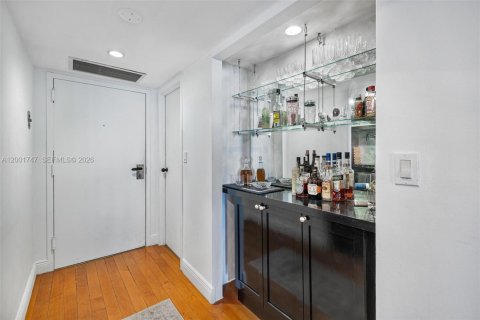 Condominio en venta en Miami, Florida, 1 dormitorio, 79.9 m2 № 2091266 - foto 10