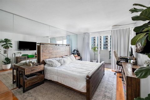 Condominio en venta en Miami, Florida, 1 dormitorio, 79.9 m2 № 2091266 - foto 14