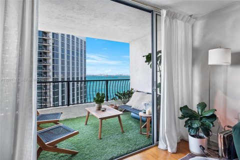Condominio en venta en Miami, Florida, 1 dormitorio, 79.9 m2 № 2091266 - foto 5