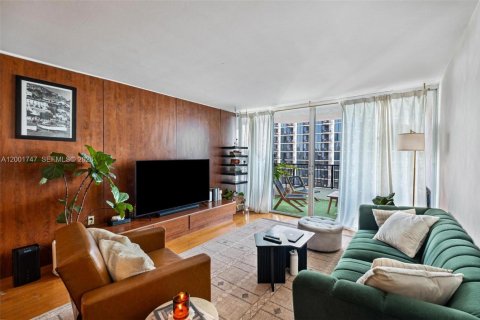 Condominio en Miami, Florida, 1 dormitorio № 2091266