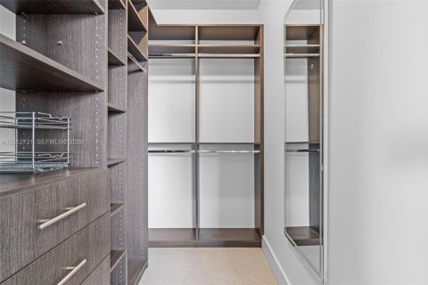 Снять в аренду кондоминиум в Майами, Флорида 2 спальни, 92.81м2, № 2173037 - фото 27