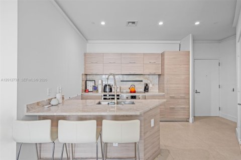 Снять в аренду кондоминиум в Майами, Флорида 2 спальни, 92.81м2, № 2173037 - фото 9