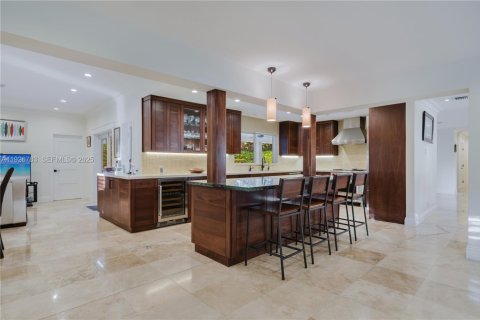 House in Pinecrest, Florida 5 bedrooms, 427.16 sq.m. № 1988052 - photo 15