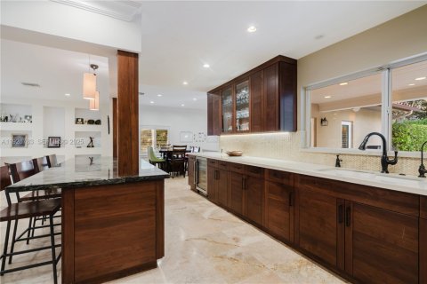 House in Pinecrest, Florida 5 bedrooms, 427.16 sq.m. № 1988052 - photo 19