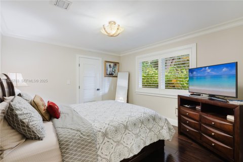 House in Pinecrest, Florida 5 bedrooms, 427.16 sq.m. № 1988052 - photo 27