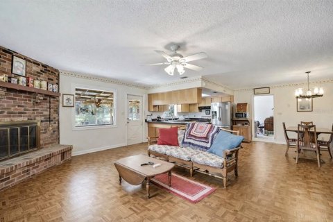 House in Brooksville, Florida 3 bedrooms, 155.89 sq.m. № 2111599 - photo 24
