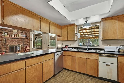 House in Brooksville, Florida 3 bedrooms, 155.89 sq.m. № 2111599 - photo 29
