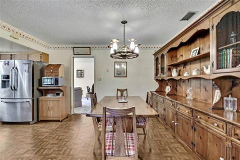 House in Brooksville, Florida 3 bedrooms, 155.89 sq.m. № 2111599 - photo 25