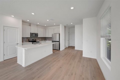 Townhouse in Apollo Beach, Florida 3 bedrooms, 164.72 sq.m. № 2220908 - photo 4