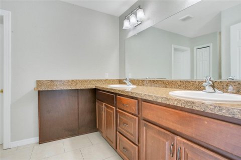 House in Lakeland, Florida 3 bedrooms, 181.07 sq.m. № 1743239 - photo 13