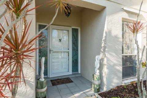 House in New Port Richey, Florida 3 bedrooms, 185.62 sq.m. № 1856775 - photo 5