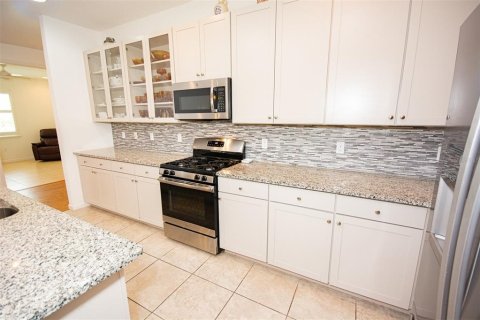 Купить виллу или дом в Деланд, Флорида 11 комнат, 259.38м2, № 2238312 - фото 8