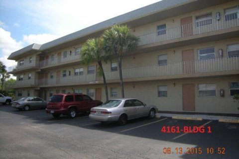Condo in Lauderhill, Florida, 1 bedroom  № 2192574
