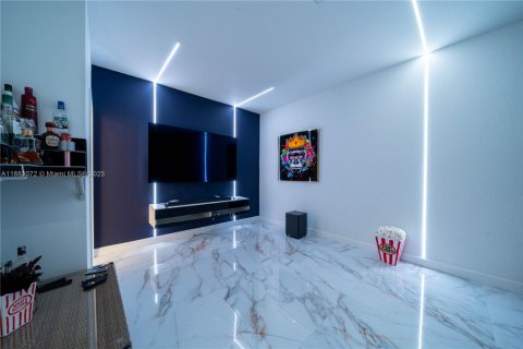 Купить виллу или дом в Майами, Флорида 4 спальни, 237.83м2, № 1932049 - фото 16
