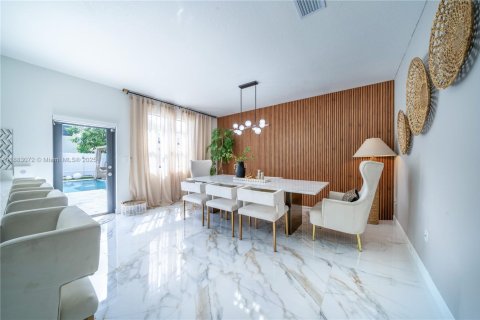 Купить виллу или дом в Майами, Флорида 4 спальни, 237.83м2, № 1932049 - фото 20