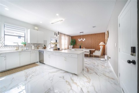 Купить виллу или дом в Майами, Флорида 4 спальни, 237.83м2, № 1932049 - фото 17