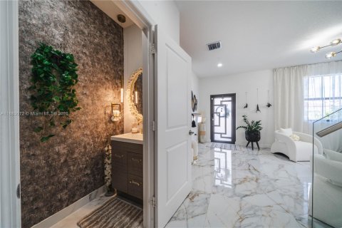 Купить виллу или дом в Майами, Флорида 4 спальни, 237.83м2, № 1932049 - фото 10
