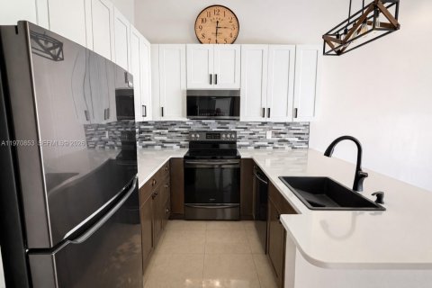 Снять в аренду виллу или дом в Веллингтон, Флорида 2 спальни, 93.09м2, № 2031471 - фото 9