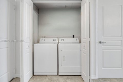 Купить кондоминиум в Форт-Лодердейл, Флорида 2 спальни, 111.48м2, № 1997435 - фото 8