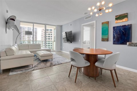 Condo in Fort Lauderdale, Florida, 2 bedrooms  № 1997435