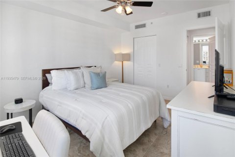 Купить кондоминиум в Форт-Лодердейл, Флорида 2 спальни, 111.48м2, № 1997435 - фото 13