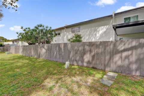 Купить таунхаус в Майами, Флорида 3 спальни, 137.68м2, № 2023711 - фото 12