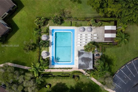 Купить кондоминиум в Тамарак, Флорида 2 спальни, 119.47м2, № 2020458 - фото 20