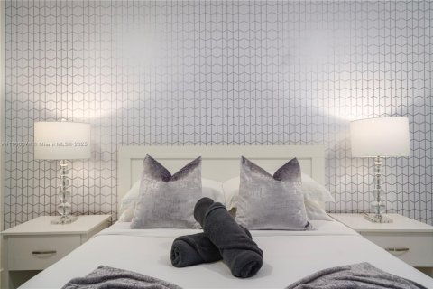 Casa en alquiler en St. Lucie, Florida, 6 dormitorios, 333.52 m2 № 2012177 - foto 25