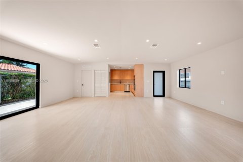 Снять в аренду виллу или дом в Майами, Флорида 3 спальни, 196.95м2, № 2005555 - фото 6