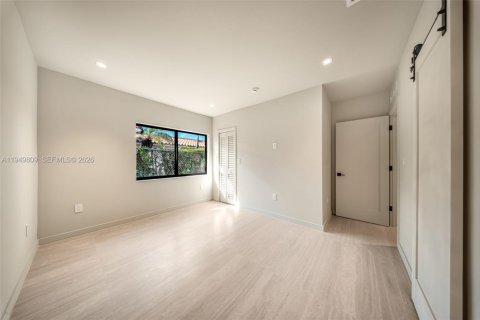 Снять в аренду виллу или дом в Майами, Флорида 3 спальни, 196.95м2, № 2005555 - фото 19