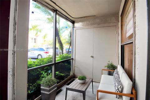 Copropriété à vendre à Miami, Floride: 2 chambres, 97.83 m2 № 1997143 - photo 9