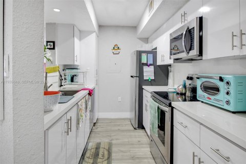 Copropriété à vendre à Miami, Floride: 2 chambres, 97.83 m2 № 1997143 - photo 5