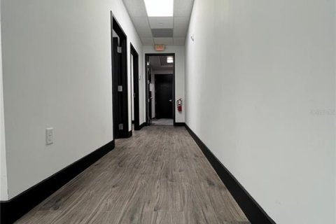 Propiedad comercial en venta en Orlando, Florida, 70.98 m2 № 1810570 - foto 18