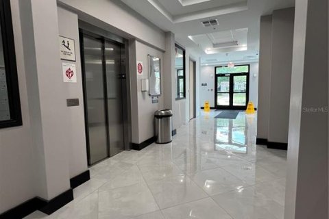 Propiedad comercial en venta en Orlando, Florida, 70.98 m2 № 1810570 - foto 22