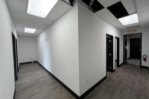 Propiedad comercial en venta en Orlando, Florida, 70.98 m2 № 1810570 - foto 19