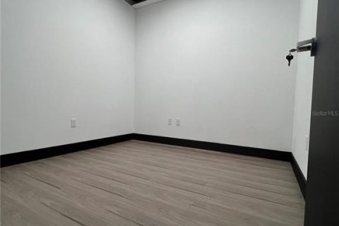 Propiedad comercial en venta en Orlando, Florida, 70.98 m2 № 1810570 - foto 14