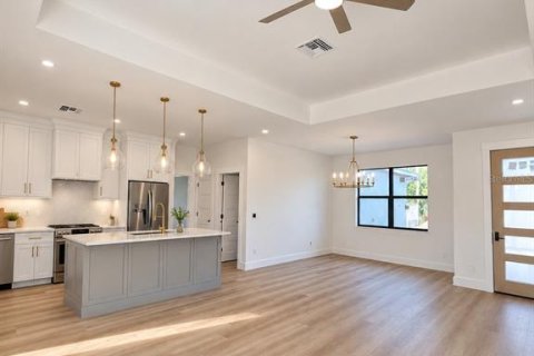Villa ou maison à vendre à Englewood, Floride: 3 chambres, 142.14 m2 № 2409962 - photo 4