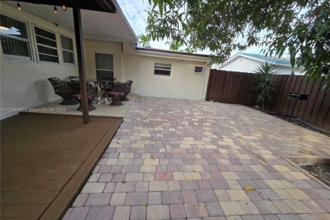 Casa en alquiler en Hollywood, Florida, 310.29 m2 № 1471587 - foto 25