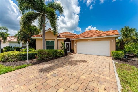 House in Punta Gorda, Florida 2 bedrooms, 118.82 sq.m. № 2324112