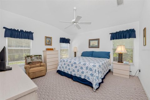 House in Punta Gorda, Florida 2 bedrooms, 118.82 sq.m. № 2324112 - photo 22