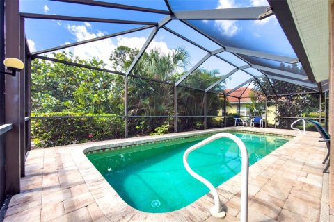 House in Punta Gorda, Florida 2 bedrooms, 118.82 sq.m. № 2324112 - photo 18
