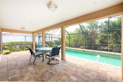 House in Punta Gorda, Florida 2 bedrooms, 118.82 sq.m. № 2324112 - photo 20